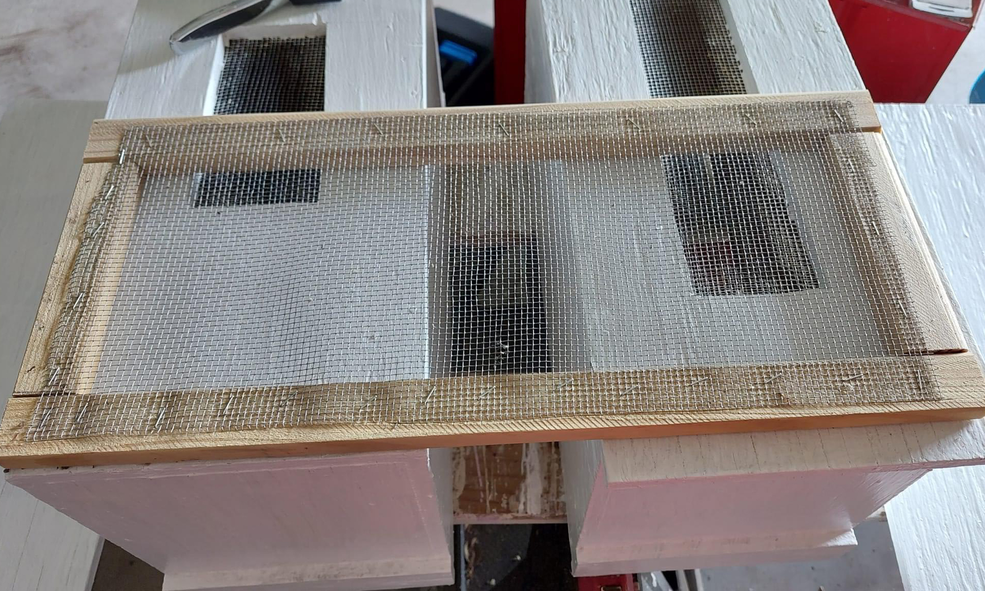 Beekeeping Woven Mesh15.jpg